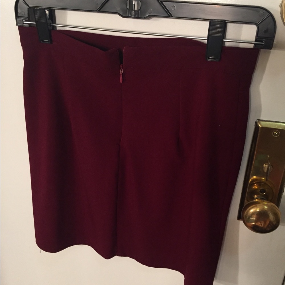 Boohoo basic maroon skirt